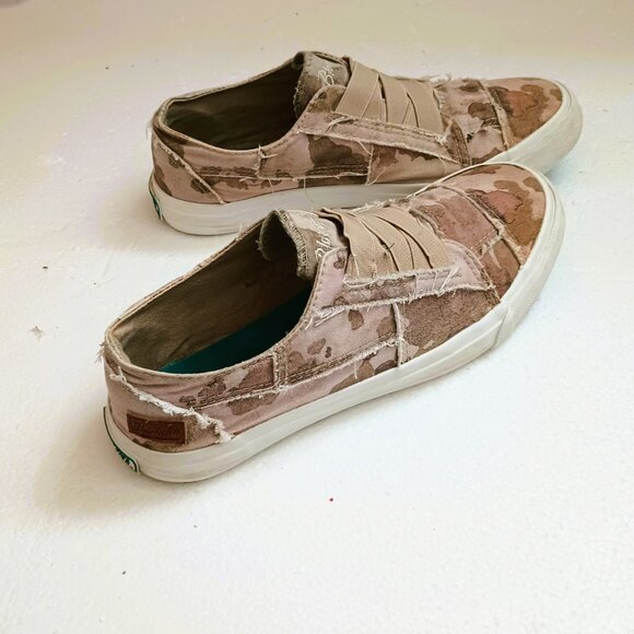 Blowfish Marley Camo Patchwork Sneaker 8 Distressed Beige Canvas Slip On Shoes - Picture 7 of 10